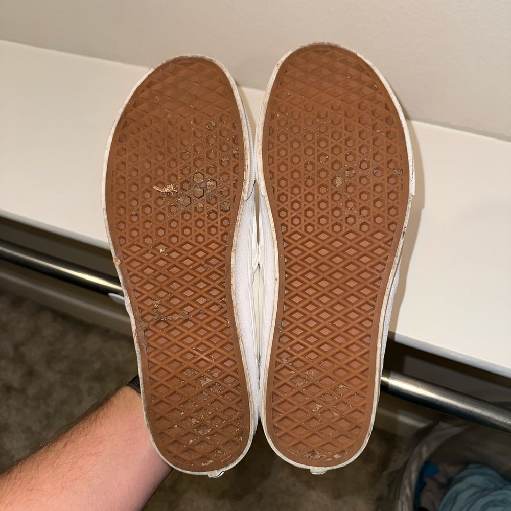 Vans - Picture 2 of 2